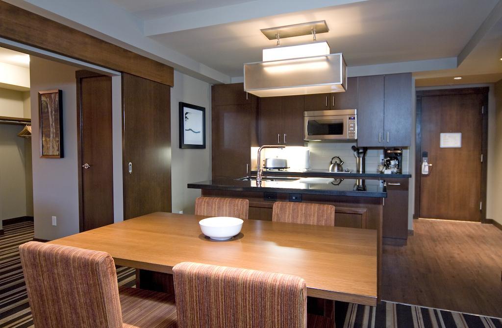 Lodging Ovations Ξενοδοχείο Γουίστλερ Εξωτερικό φωτογραφία
